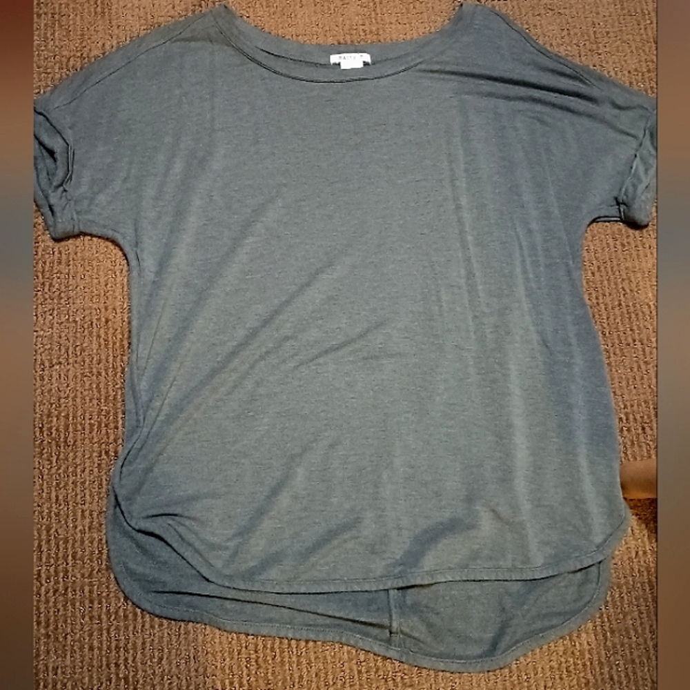LAST CHANCE Super Soft Greenish Grey Split Hem Short Sleeve T Shirt